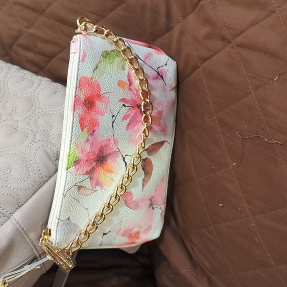 NWT Grey Betsey Johnson Heart Backpack With Removable Chain Pouch - Picture 2 of 8